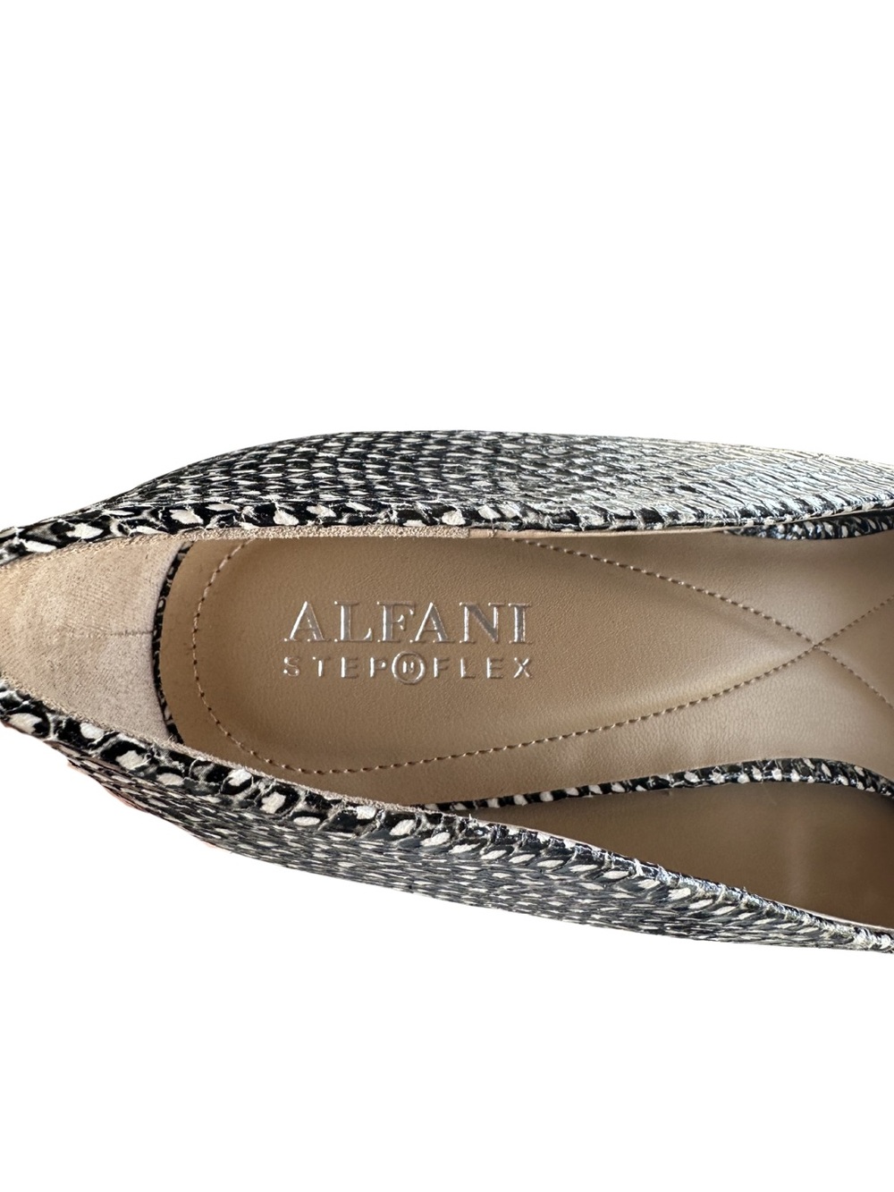 Alfani Women's Jeules Step 'N Flex 3” High Heel Snakeskin Pumps Size 11 - Picture 7 of 8